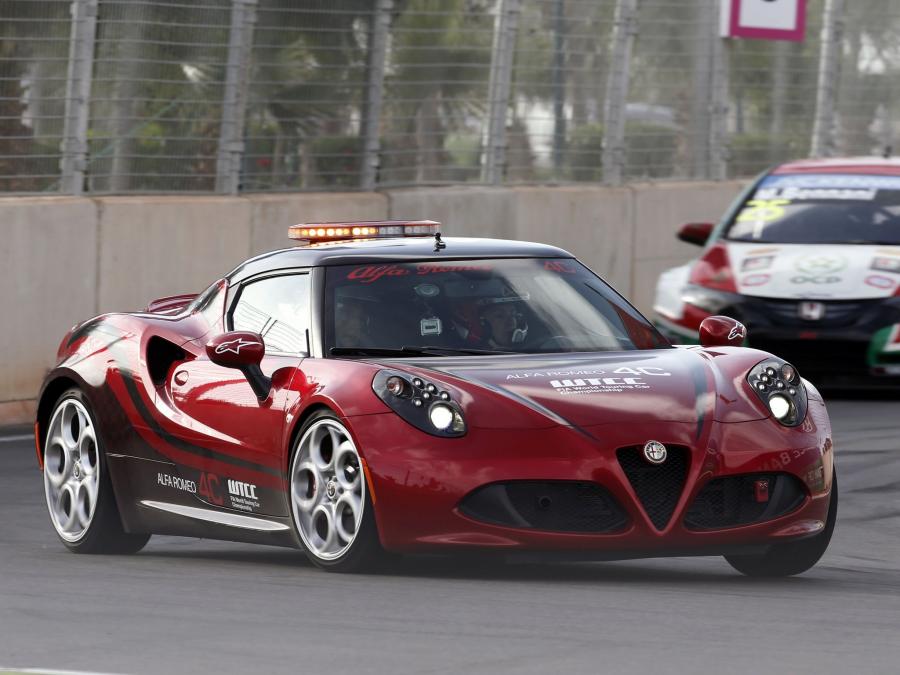  Alfa Romeo 4C WTCC Safety Car (960) 2014 года  (фото 5 из 12)